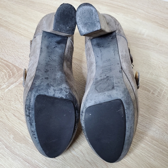 Lanvin Gray Suede Buckle Ankle Bootie, Size 35.5 - Picture 12 of 13